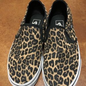 Leopard Vans
